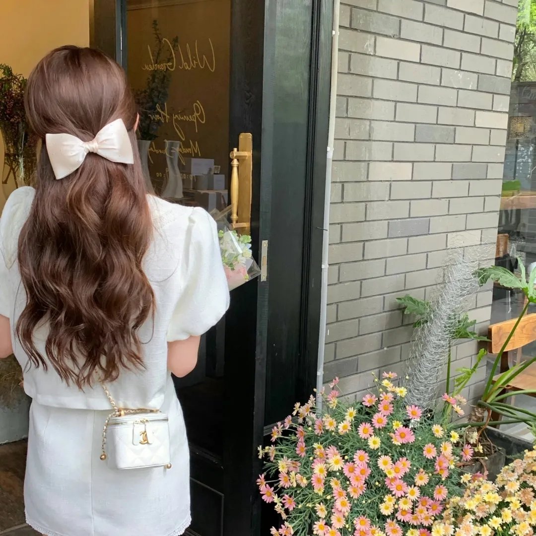 六月灯三姊妹